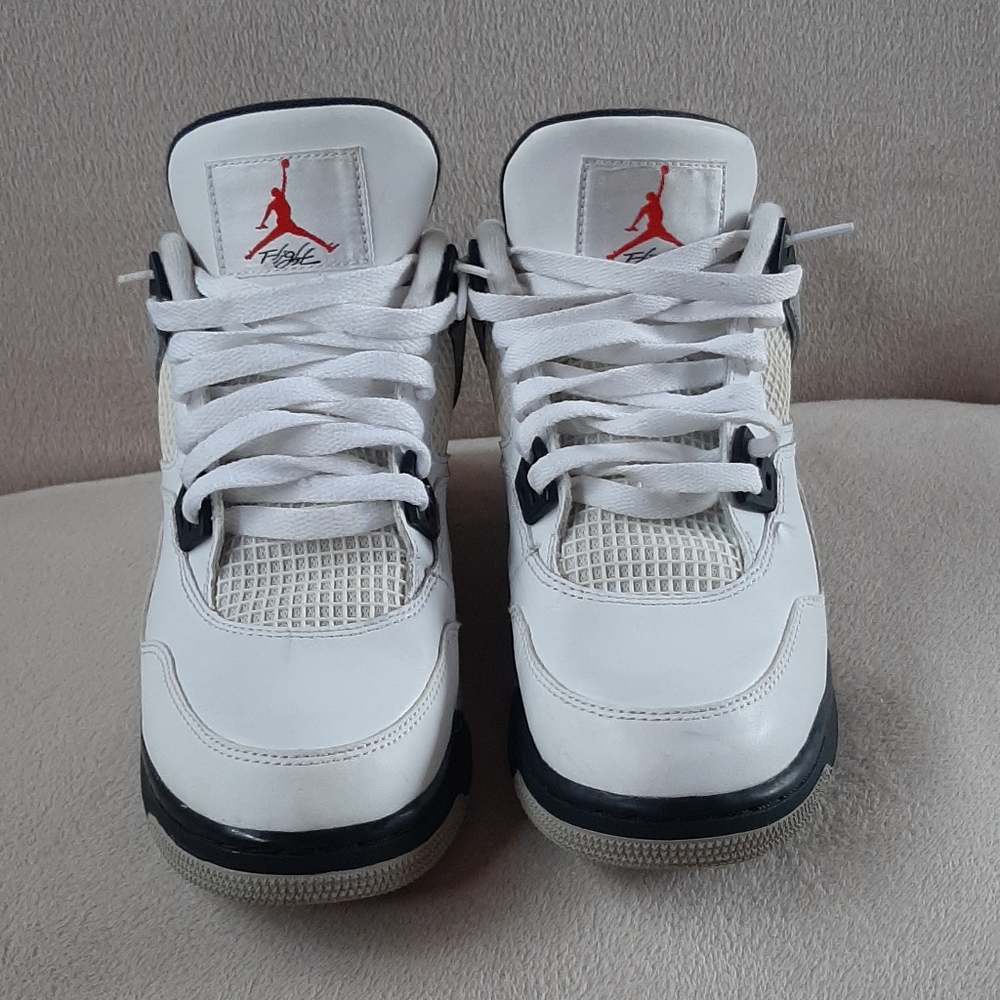 Jordan 4's - Picture 3 of 4